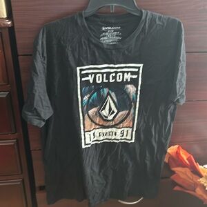 Volcom graphic t shirt